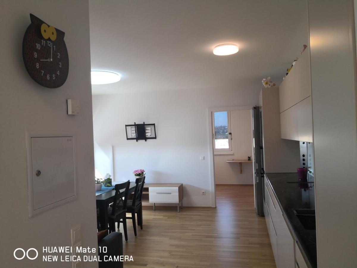 Modern Apartment Bei U Bahn Simmering Wien Eksteriør bilde